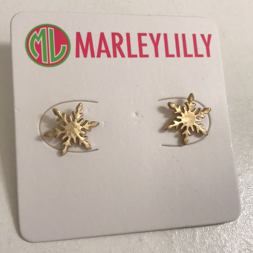 MARLEYLILLY earrings.